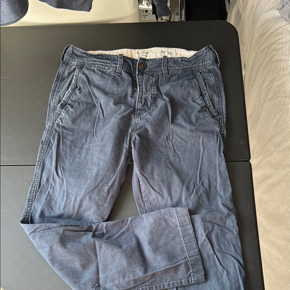 Abercrombie & Fitch Navy Chinos 30w 32l